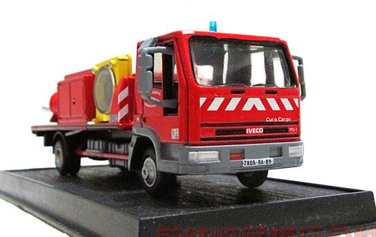 Red 1:64 Scale Diecast 1998 VPCA IVECO 75 E 14 Model