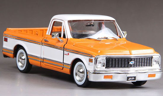 Jada 1:24 Orange / Black Diecast 1972 Chevrolet Pickup Model