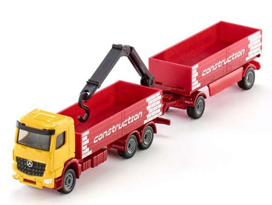 Red 1:87 Kids SIKU 1797 Diecast Mercedes Benz Truck Crane Toy