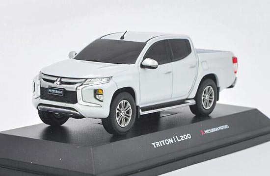 1:43 Scale Diecast Mitsubishi Triton L200 Pickup Truck Model