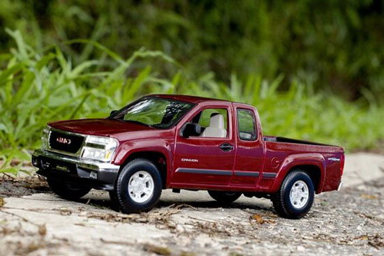 Wine Red 1:18 Scale Diecast 2004 GMC Canyon Pickup Model