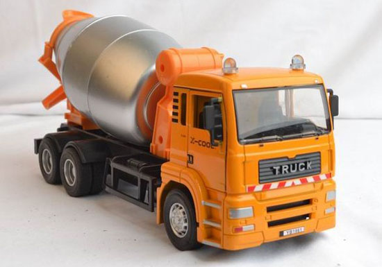 Kids 1:32 Scale Yellow-Silver Diecast Concrete Mixer Truck Toy